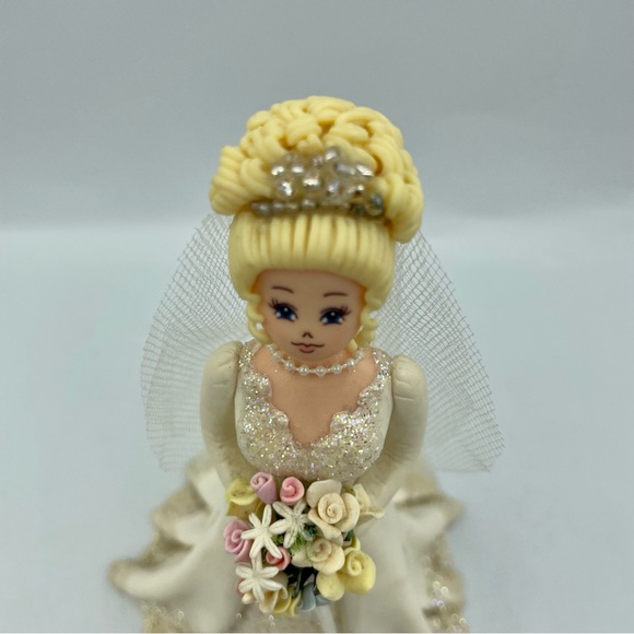 Carol Graziano Avon Kneeded Angels bride figure cake topper blonde wedding - Picture 2 of 7
